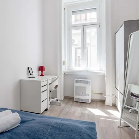 Artsy 3 Bed Flat W Bathtub Jewish Quarter * Budapest