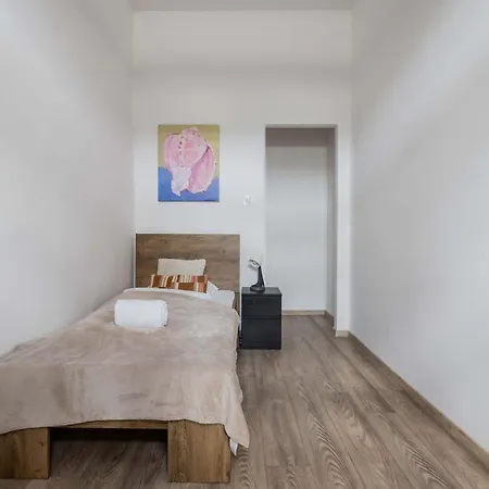 Apartman Artsy 3 Bed Flat W Bathtub Jewish Quarter Budapest