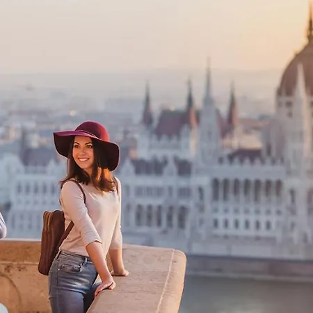 Artsy 3 Bed Flat W Bathtub Jewish Quarter Apartman Budapest